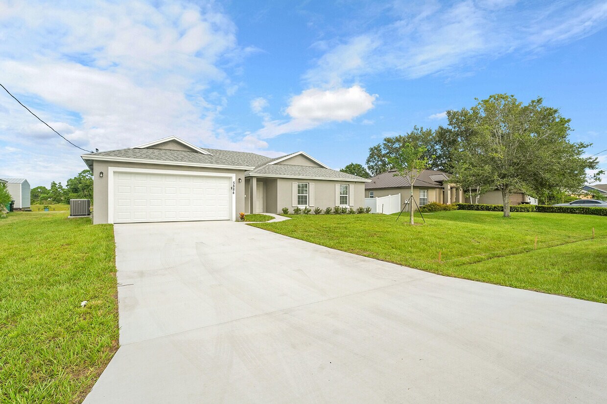 Foto principal - 5884 NW Files Ct