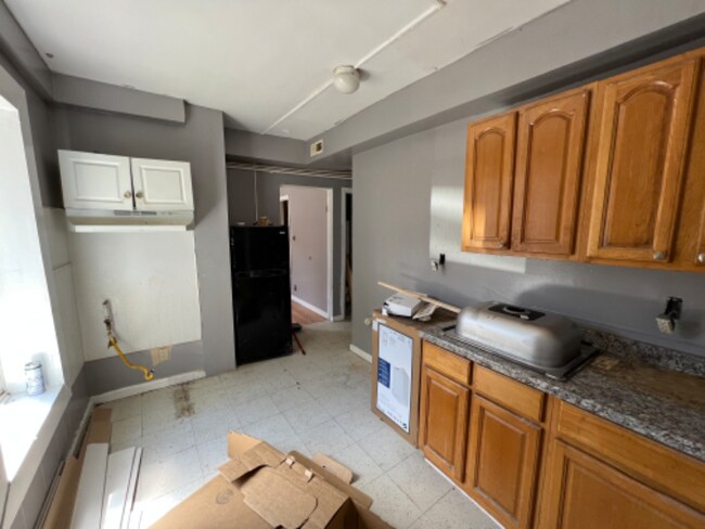 Building Photo - 780 Hallett St