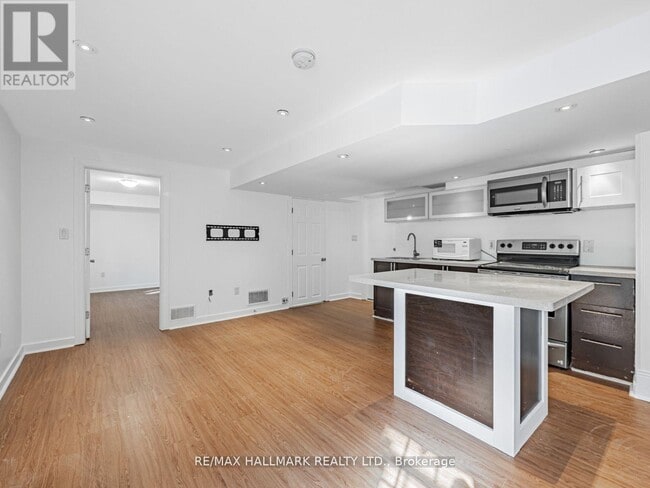 Building Photo - 17 Crane Crescent