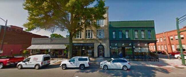Building Photo - 2049 W Broad St
