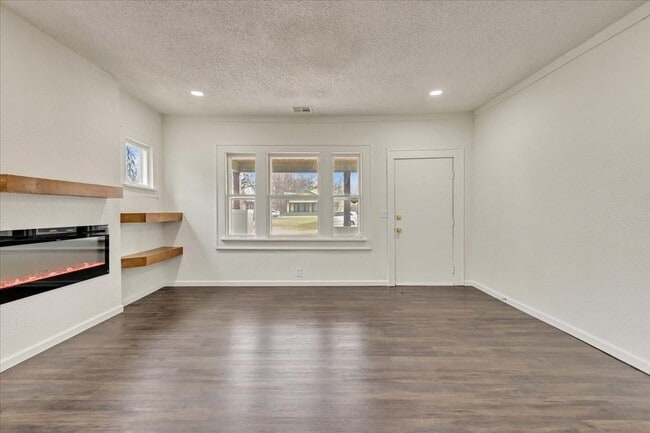 Building Photo - 1704 NW 32nd St
