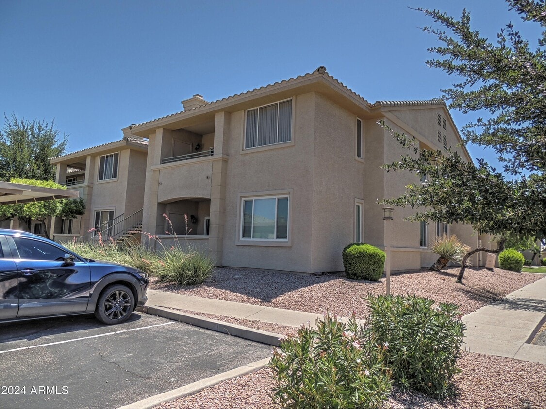 Primary Photo - 16013 S Desert Foothills Pkwy