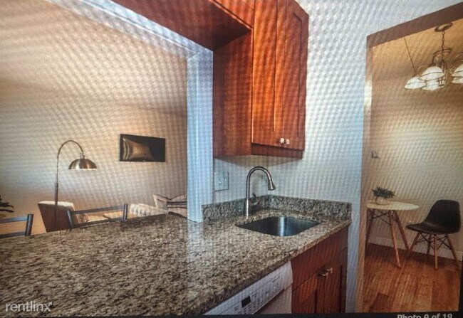 Foto del edificio - 1 br, 1 bath Condo - 995 Massachusetts Ave