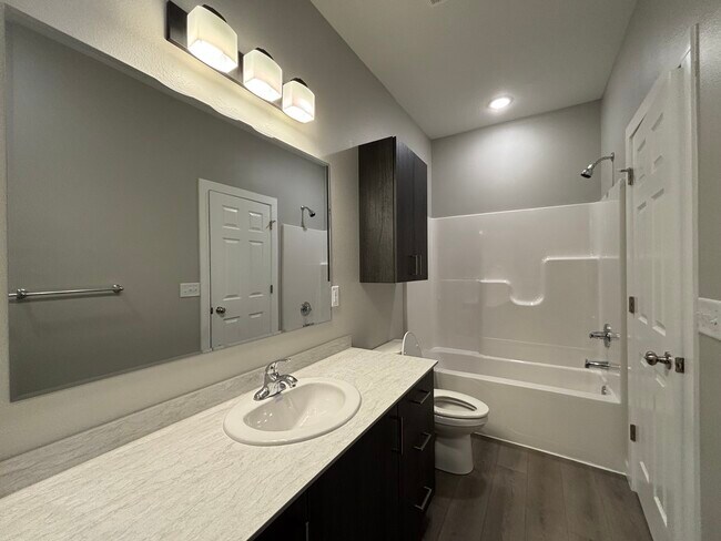 Foto del edificio - 4940 W Minota St