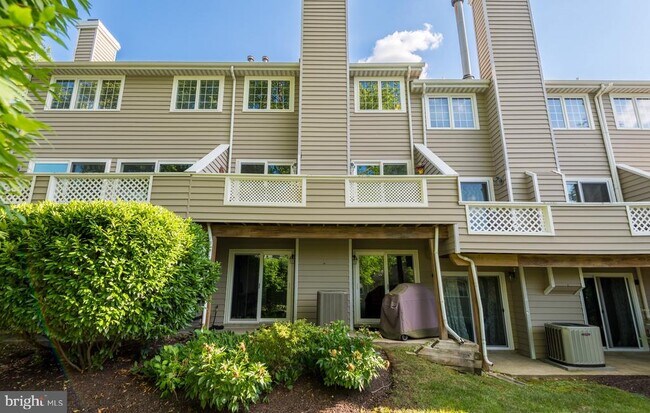 Foto del edificio - 79 Andover Ct