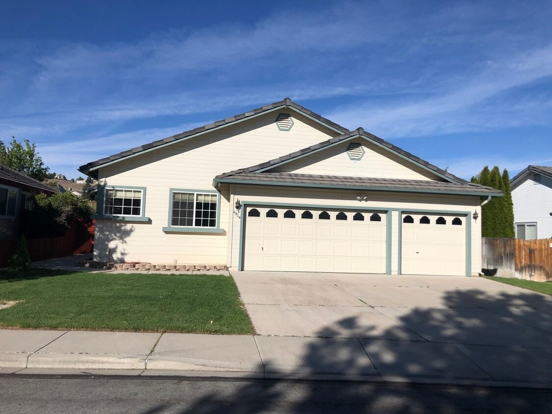 4818 Vista Mountain Dr, Sparks, NV 89436 House Rental in Sparks, NV