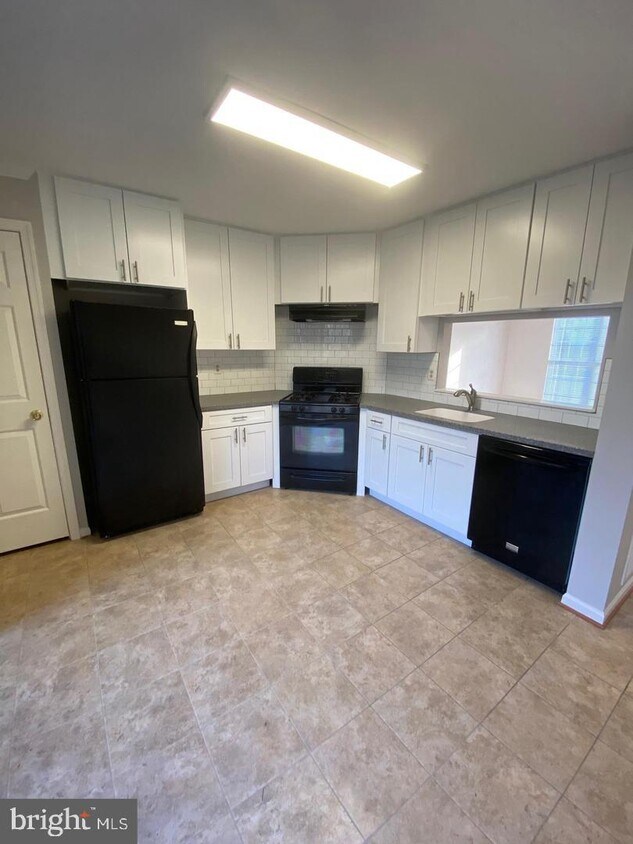 Primary Photo - 12262 Granada Way