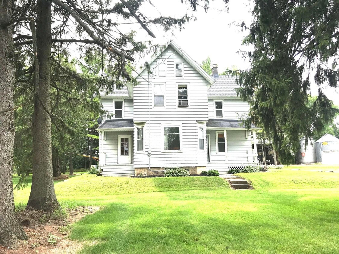 3311 Co Hwy P, Jackson, WI 53037 House Rental in Jackson, WI