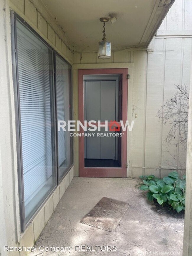 Building Photo - 3 br, 2.5 bath House - 2292 Foxmoor Ln Uni...