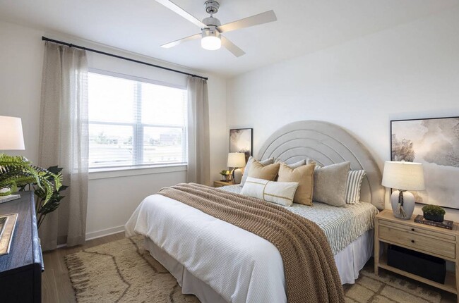 Building Photo - 10203 Karsten Rd