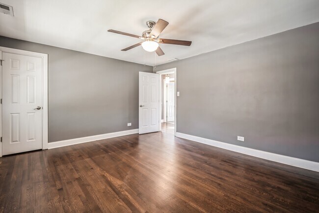 Foto del edificio - 9534 S Avalon Ave