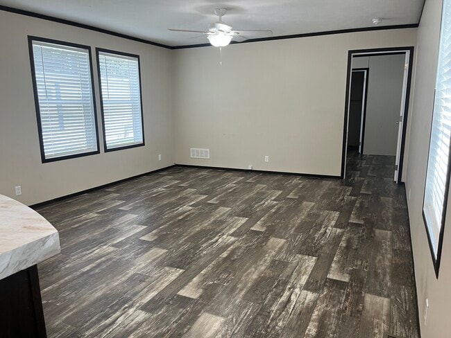 Building Photo - 20 Canary Hill Dr