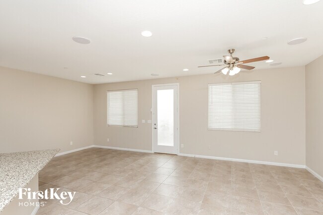 Building Photo - 2265 Sky Island Dr