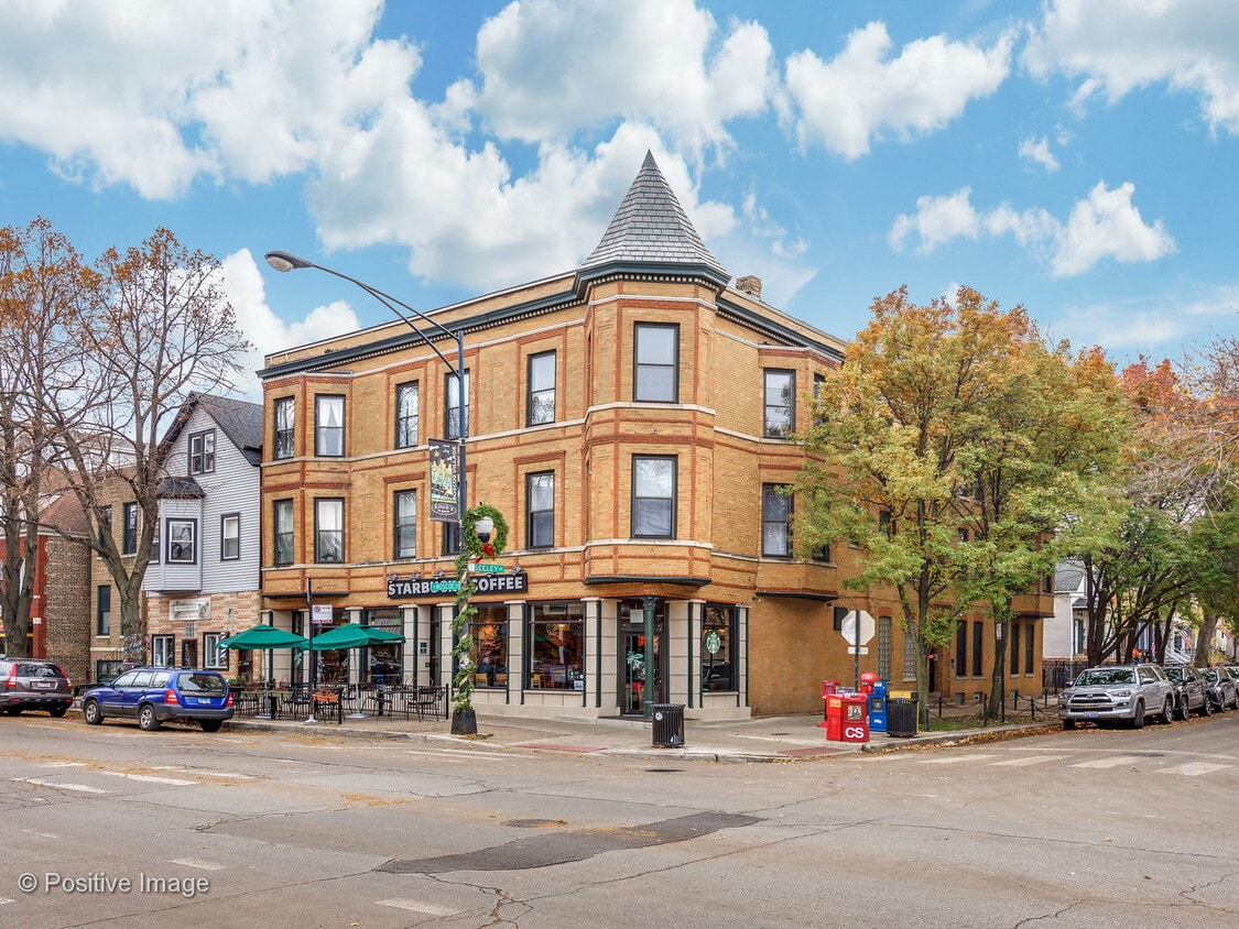 2025 W Roscoe St Unit 3R, Chicago, IL 60618 Room for Rent in Chicago