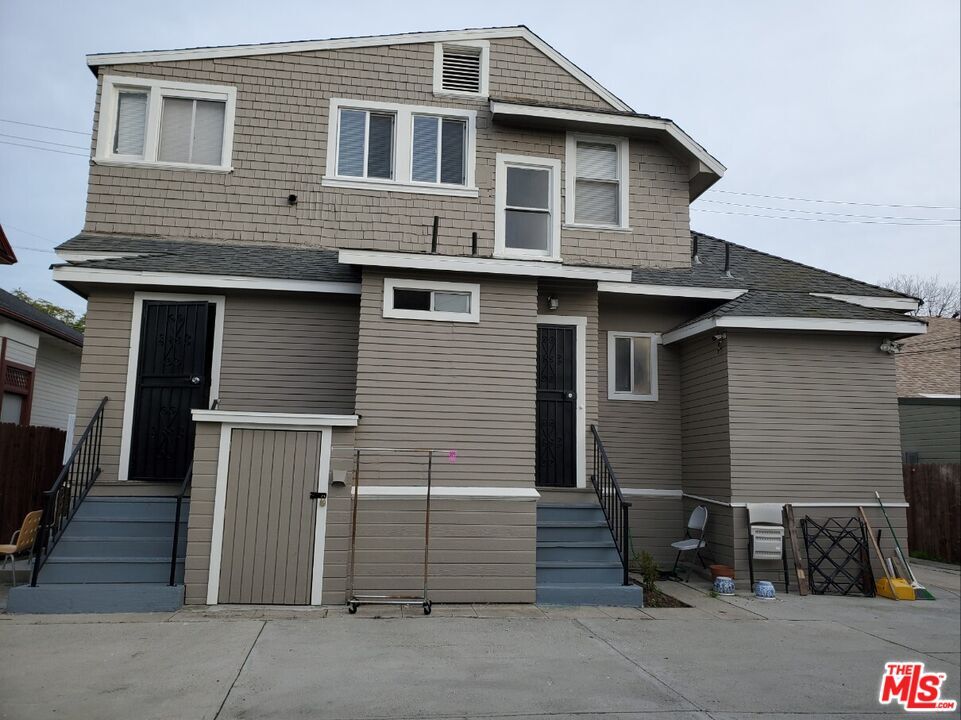 Primary Photo - 2121 Portland St