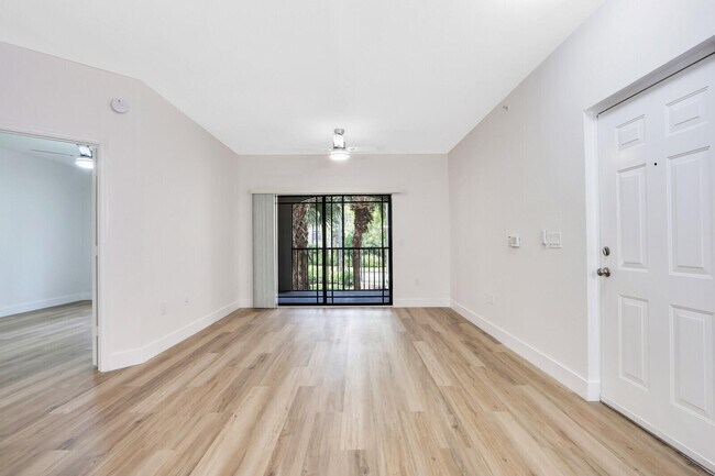 Foto del edificio - 3023 Alcazar Pl