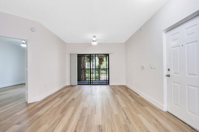 Building Photo - 3023 Alcazar Pl