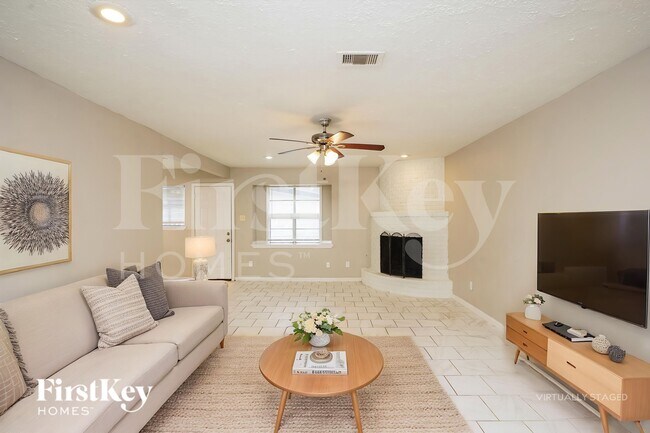Foto del edificio - 4909 Green Willow Ln