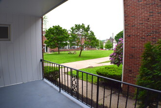 Chenango Courtyard photo'