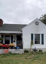 Building Photo - 264 Clover Ave