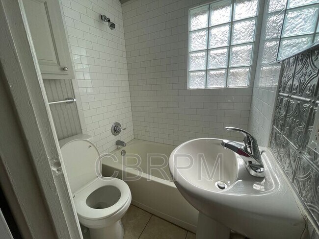 Building Photo - 2216 30th St