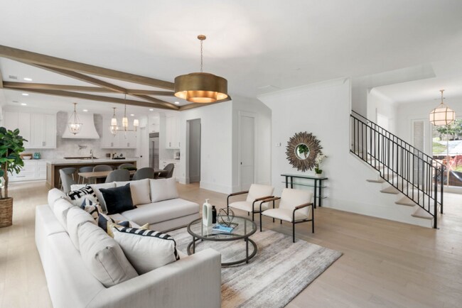 Foto del edificio - 312 Meadow Dr
