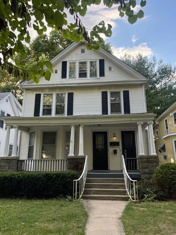Primary Photo - 853 S Douglas Ave