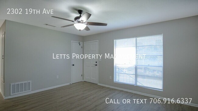 Foto del edificio - Beautifully remodeled brick ranch with a g...