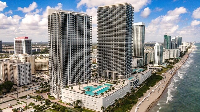 Building Photo - 1850 S Ocean Dr