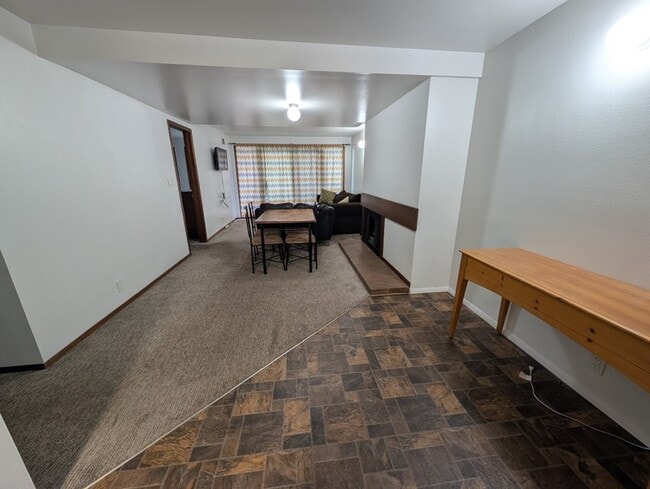 Foto del edificio - 1091 Country Hills Dr