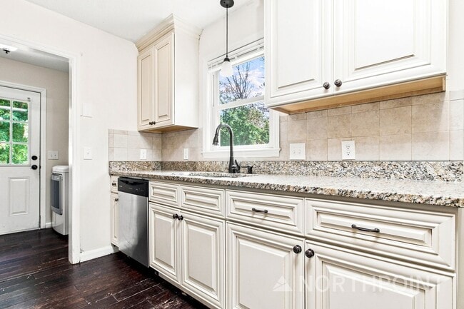 Building Photo - 236 Pleasant View Dr