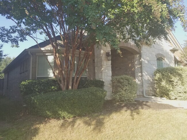 Building Photo - 4516 Kingsway Ln