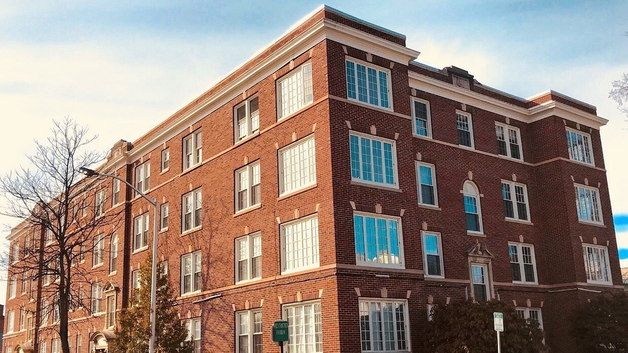 Building Photo - 24 Franklin St