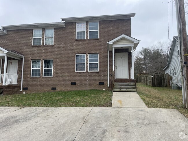 Building Photo - 110 Pettus Pt
