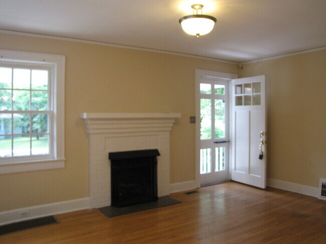Building Photo - 1024 Starlight Dr