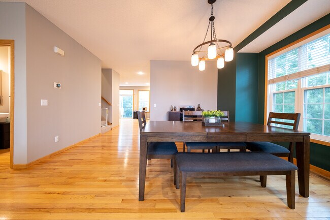 Foto del edificio - 439 2nd St NE