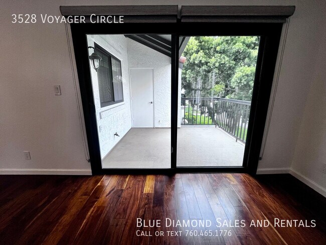 Building Photo - Recently Redone 2BR, 2Bath unfurnished Con...