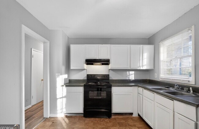 Foto del edificio - 1615 Pine Glen Cir
