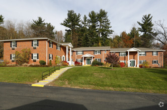 Laurel Ridge photo'