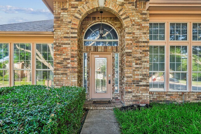 Building Photo - 5512 Charleston Dr