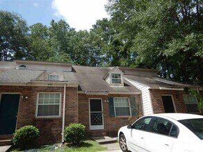Building Photo - 2359 Parrot Ln