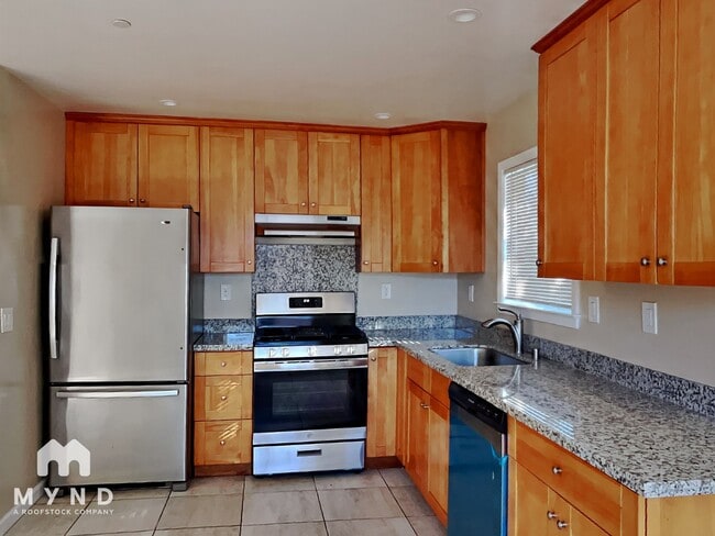 Building Photo - 116 Martin St