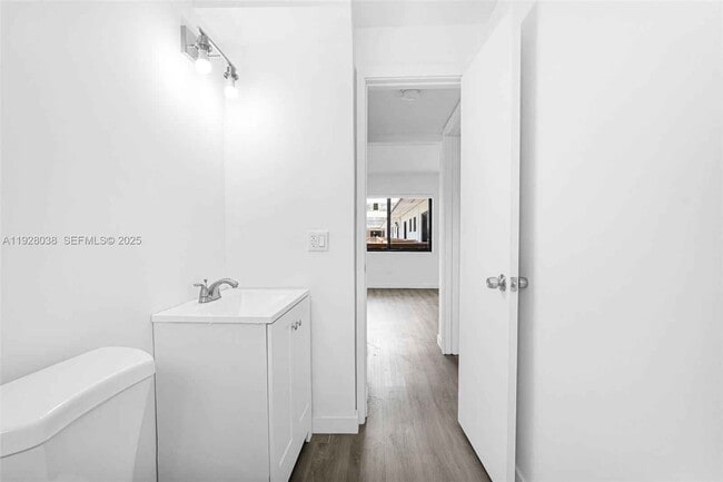 Building Photo - 13210 Memorial Hwy