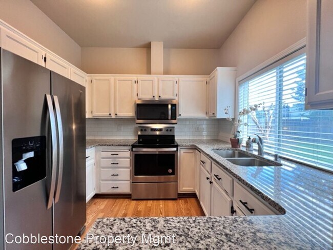 Building Photo - 3 br, 2 bath House - 1401 E Drucker St