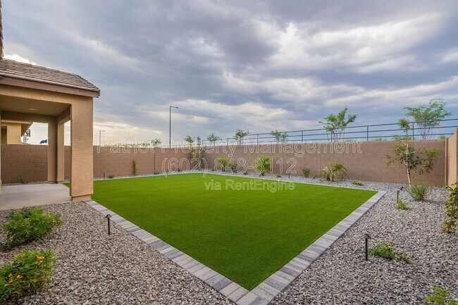 Foto del edificio - 3236 W Caleb Rd