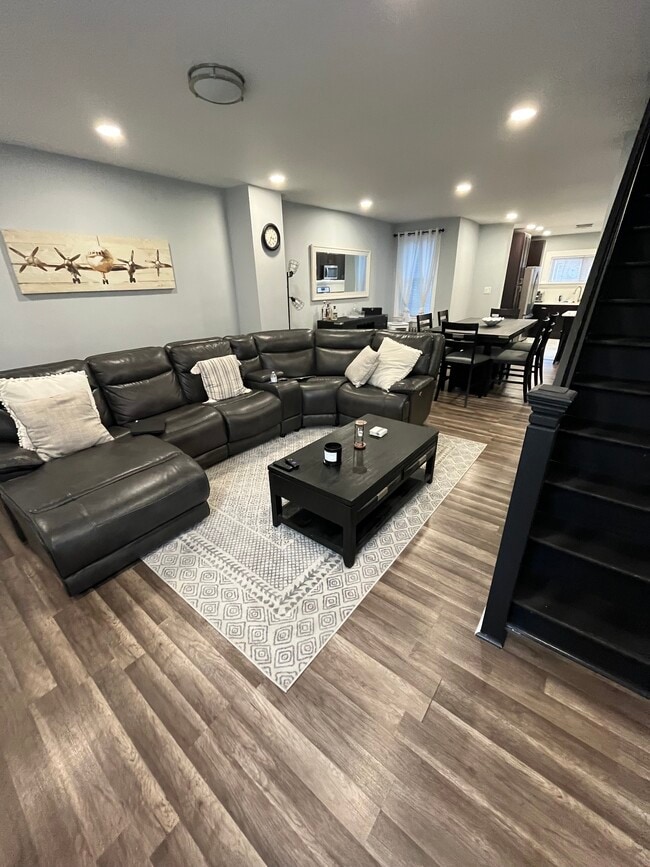 Building Photo - 2719 N 46th St