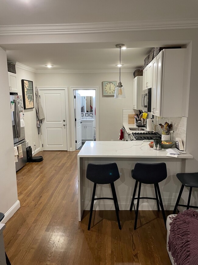 Building Photo - 38 Dustin St