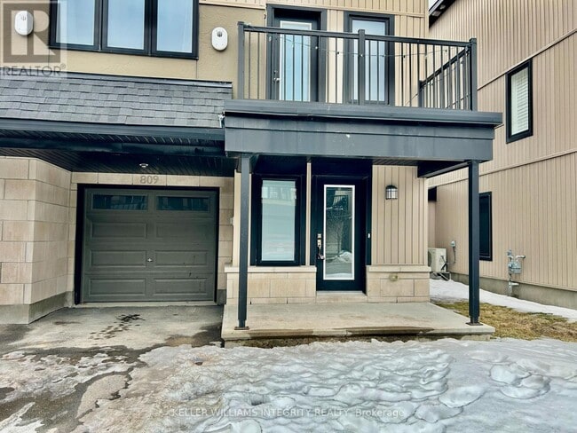 Building Photo - 809 Element Private