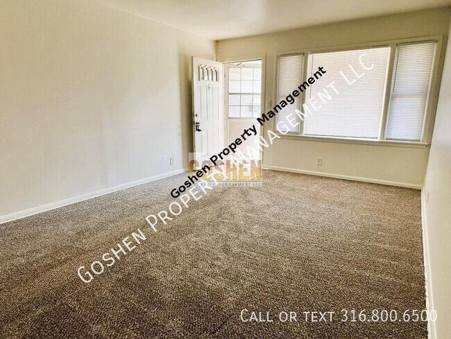 Foto del edificio - Show Stopping Home! Completely Remodeled.