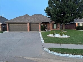 Building Photo - 10504 Walnut Hollow Dr